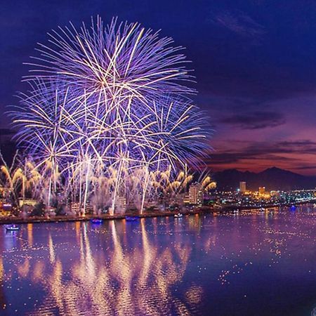 Ibiza Riverfront Da Nang Hotel Powered By Aston Dış mekan fotoğraf