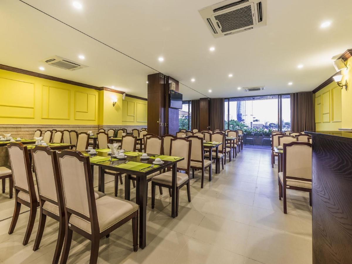 Ibiza Riverfront Da Nang Hotel Powered By Aston Dış mekan fotoğraf