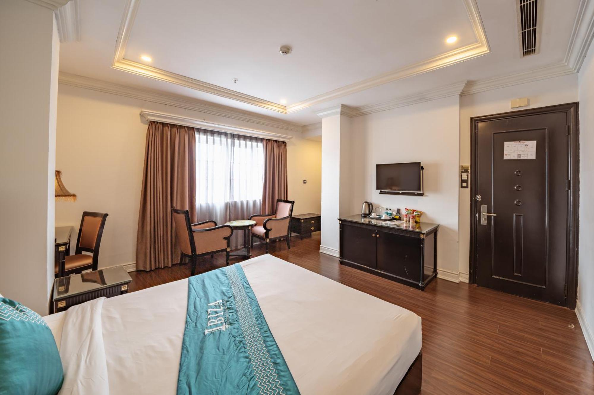 Ibiza Riverfront Da Nang Hotel Powered By Aston Dış mekan fotoğraf