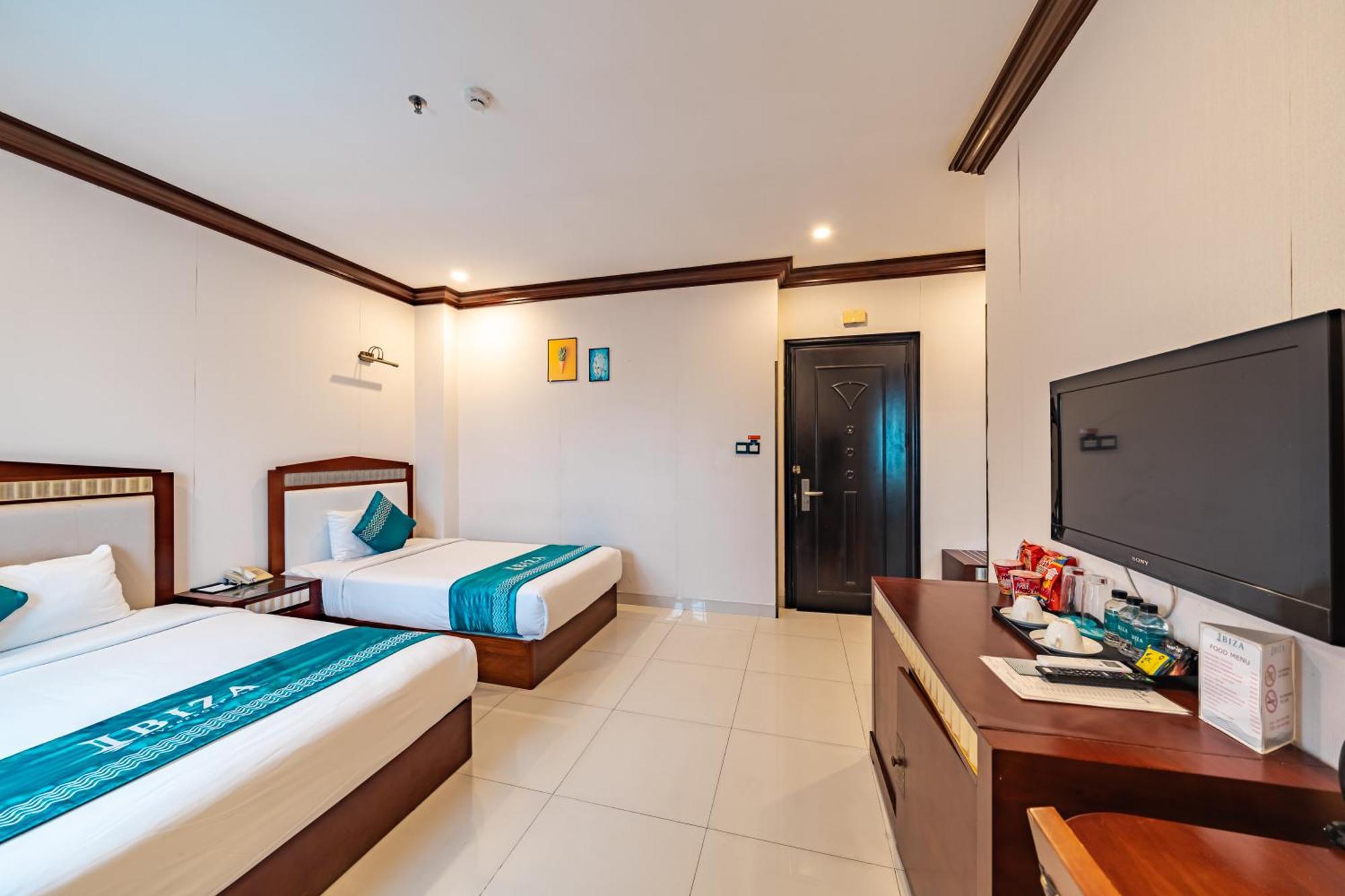 Ibiza Riverfront Da Nang Hotel Powered By Aston Dış mekan fotoğraf