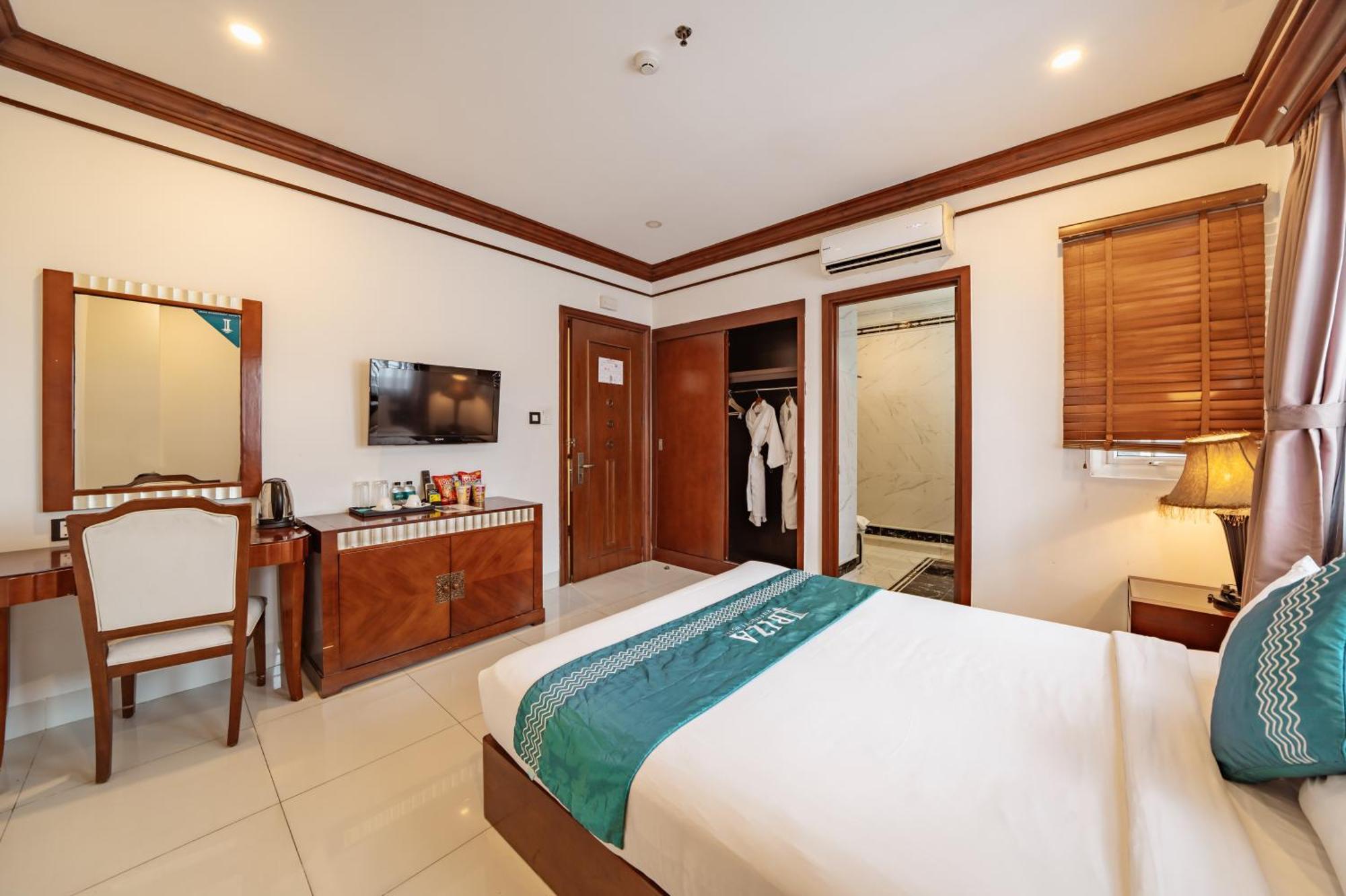 Ibiza Riverfront Da Nang Hotel Powered By Aston Dış mekan fotoğraf